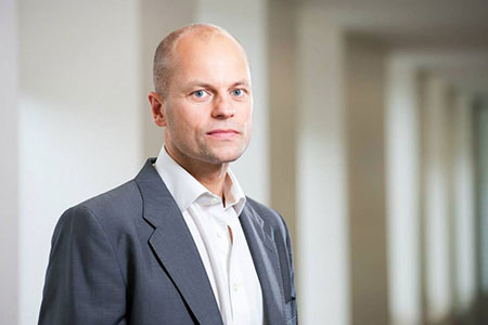 Contribution: Make Up Artist