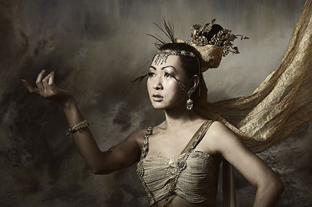 Contribution: Hairstylist & Make Up Artist