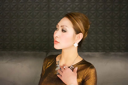 Contribution: Hairstylist 